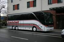 Krautscheid (SU PK 8000) aus Hennef mit Setra 415 HDH beim Weihnachtsmarkt in Essen.
Aufgenommen vor den Intercity Hotel in Essen.