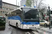 Diesen Mercedes Tourismo der Bundespolizei habe ich am HBF Essen aufgenommen.