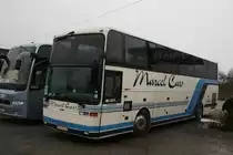 Marcel Cars (FGJ 747) aus Belgien mit EOS 200
beim Weihnachtsmarkt in Essen.
Aufgenommen an der Hachestr.