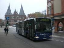 Mercedes-Benz O 530 I (Citaro) auf der Linie 7 nach Moorgarten an der Haltestelle Holstentorplatz.