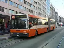 TPG - Mercedes O 405 G  Nr.253  GE 96359 unterwegs auf der Linie 29 bei der Haltestelle Lyon am 11.12.2009