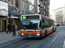 TPG - Mercedes O 405 GN  Nr.224 GE 96344 unterwegs auf der Linie 20 in der Stadt Genf am 11.12.2009