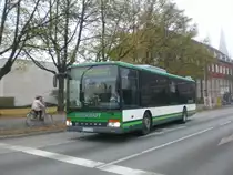 Setra S 300er-Serie NF auf der Linie 8130 nach Bad Oldesloe an der Haltestelle Holstentorplatz.
