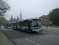 Mercedes-Benz O 405 N (Niederflur-Stadtversion) auf der Linie 5 nach Oberb�ssauer Weg nahe der Haltestelle Holstentorplatz.
