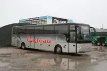 Voyages Catteau (451 DHG 59) aus Lille beim Weihnachtmarkt in Essen.