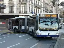 TPG - Mercedes Citaro Nr.151 GE 960535 unterwegs auf der Linie 27 in der Stadt Genf am 11.12.2009