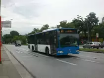 Mercedes-Benz O 530 I (Citaro) auf Betriebsfahrt am U-Bahnhof Hagenbecks Tierpark. 