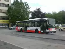 Van Hool AG 300 auf der Linie 180 nach S-Bahnhof Holstenstra�e am S-Bahnhof Stellingen.