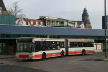 BOGE 9561 (EN FJ 701) mit der Linie 382 nach Gelsenkirchen Bismark.
Aufgenommen am HBF Gelsenkirchen.