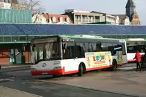 BOGE 0310 (GE BO 310) mit Werbung f�r Baby1one.
Hier am HBF Gelsenkirchen mit der Linie 383.