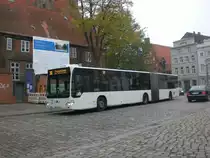 Mercedes-Benz O 530 II (Citaro Facelift) auf der Linie 30 nach Travem�nde an der Haltestelle Koberg.