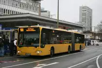 EVAG 3506 (E VG 3506) mit der Linie 166 nach Hattingen.
Aufgenommen am HBF Essen am 9.12.2009.