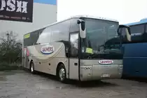 Lauwers Reizen (YYN 816) aus Belgien ist mit Besucher f�r den Weihnachtsmarkt nach Essen gekommen.
Aufgenommen an der Hachestr in Essen am 10.12.2009.