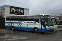 Van der Valk Tours (BN RP 61) aus den Niederlanden hat Besucher zum Weihnachtsmarkt nach Essen gebracht.
Aufgenommen am 10.12.2009.