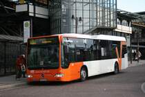 Ver 348 (EN VE 8348) am BF Wuppertal Oberbarmen mit der Linie 608 zur Dieselstr.
27.12.2009