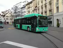 Mercedes Citaro mit der Betriebsnummer 802 f�hrt durch dem Blumenrain Richtung Schiffl�nde. Die Aufnahme stammt vom 27.12.2009.