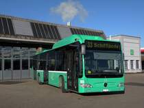 Mercedes Citaro mit der Betriebsnummer 805 steht vor der Garage Rankstrasse. Die Aufnahme stammt vom 03.01.2010.