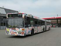 Der von Kindern bemalte Bus mit der Betriebsnummer 736 wartet vor der Garage Rankstrtasse auf den nchsten Einsatz. Die Aufnahme stammt vom 04.02.2009.