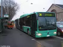 BVB Nr. 714 beim Badischen Bahnhof am 7.1.2010. Den Basler CitaroII wurden nachtr�glich noch LED-Tageslichter eingebaut, ob diese Aktion billiger war, als die Tfl ab Werk zu bestellen bezweifle ich... (der Chauffeur wurde durch den Blitz nicht irritiert, da der Bus stillstand).