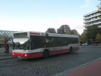 MAN NL 202 auf der Warteposition am BF Vegesack. Dein Nachfolger wird wohl der MAN Lion&acute;s City A37 sein. 