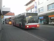 MAN NL 202, Wagen 4332 auf der Linie 74 von Schwanewede nach Marssel aufgenommen an der Gerhard-Rohlfs Stra�e in Brenmen-Vegesack. Leider sind sie bis auf 2 Busse alle weg. Ich trauere sehr um dies wunderbaren Busse. Sie haben auf Grund der Euro 1 Norm haben sie Keine Feinstaubplakette mehr bekommen. Ausgestattet mit dem 157Kw/213 PS D 0826 LUH 04 Motor und ZF 5 HP 500 Automatikgetriebe. 