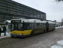 Solaris Urbino auf der Linie X9 nach Flughafen Tegel am S+U Bahnhof Zoologischer Garten.