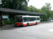 Mercedes-Benz O 405 N (Niederflur-Stadtversion) auf der Linie 24 nach Bahnhof Rahlstedt am U-Bahnhof Niendorf Markt.