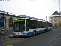 VBZ Nr. 412 (Mercedes CitaroII O530G) am 15.1.2010 beim Bhf. Oerlikon.