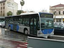 07.01.10,MB-Citaro der EMT Nr.002 als Linie 14 biegt von der Eusebi Estada in die Av.Joan March ein,Palma de Mallorca.