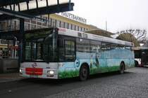BOGE 9806 (BO SY 787) mit Werbung f�r die Stadtwerke Bochum.
Aufgenommen am HBF Bochum,2.1.2010.