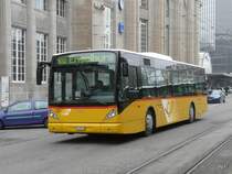 Postauto - VanHool NEW A 360  SG 289532 unterwegs auf der Linie 120 vor dem Bahnhof St.Gallen am 16.01.2010