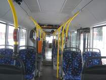 Hier ist der Wagen 4581 von innen zu sehen, das bild habe ich vom letzten Sitzplatz in der Mitte gemacht. Mir gef�llt die beleuchtung durch die Spots recht gut. 