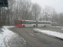 An der Gustav Radbruch Stra�e steht dieser MB O405GN2 auf der Warteposition un f�hrt gleich vor um Fahrg�ste aufzunehmen. Dann geht es weiter �ber HBF nach Rablinghausen auf der Linie 24. 