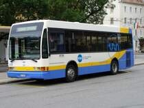 VOLVO / Berkhof - Klein Bus Nr 193..  NE 55193  bei der  Haltestele vor dem SBB Bahnhof in La Chaux de Fonds am 08.07.2007