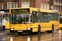 EVAG 3266 (E VG 3266) mit der Linie 154.
Aufgenommen am HBF Essen,28.1.2010.