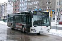 Hoffmann Reisen (EN MH 6698) fhrt im Auftrag des BVR die Linie 591.
Aufgenommen am HBF Hagen,31.1.2010.
