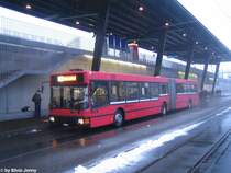 Bernmobil Nr. 237 (MAN NG272.2) am 9.2.2010 beim Bhf. Bern-Br�nnen, der extra zum Einkaufszentrum Westside gebaut wurde. In ein paar Jahren soll statt der Buslinie 14 ein Tram hierhin fahren...