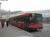 Bernmobil Nr. 263 (Volvo/Hess B7LA) am 9.2.2010 beim Bhf. Bern. Dieser Volvo ist der einzigste seiner Serie, der mit einer LCD-Anzeige ausger�stet wurde. Diese erhielt der Wagen, nachdem er im Sommer 2008 mit einer L�rmschutzwand kollidierte, und dabei die Front erheblich besch�digt wurde.