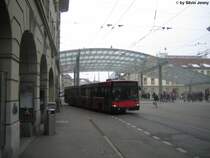 Bernmobil Nr. 255 (Volvo/Hess B7LA) verl�sst am 9.2.2010 den Berner Bahnhof.