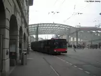 Bernmobil Nr. 255 (Volvo/Hess B7LA) verl�sst am 9.2.2010 den Berner Bahnhof.