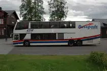 Ein Scania Doppeldecker-�berlandlinienbus, der auch Postgut und kleines St�ckgut bef�rdert. Im Juni 2008 am Bahnhof in G�llivare/Schweden gesehen.