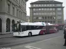 Bernmobil Nr. 831 ''Moonliner'' (Volvo 7700A CNG) am 9.2.2010 beim Bhf. Bern. Dieser Wagen tr�gt neben seinem Schwesterfahrzeug 832 seit der Ablieferung dieser weiss/violette Moonliner Anstrich.