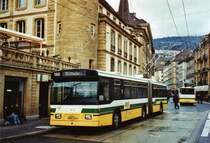 TN Neuch�tel Nr. 166 FBW/Hess Gelenktrolleybus am 23. Dezember 2009 Neuch�tel, Place Pury