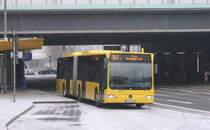 EVAG 4676 (E VG 4676) mit der Linie 147 am Rathaus Essen (Porscheplatz) am 9.2.2010.