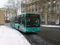 Ein wie von der VGF au�sehender Mercedes Benz Citaro der 2. Baureihe in Frankfurt am Main S�d Bahnhof. Tats�chlich ist dies ein Bus der Auto-Bus Sipppel GmbH die unter der Leitung der Arriva AG steht die getarnt als VGF Busse im gleichen Design fahren So auch die Volvo Busse in 
Frankfurt am Main.   