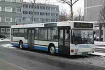 M�ller Touristik (MYK MT 137) mit der Linie 370 am HBF Koblenz,12.2.2010.