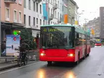 VB Biel - NAW Trolleybus Nr.85 unterwegs auf der Linie 4 in der Stadt Biel am 29.01.2010