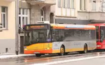 KEVAG (KO RY 180) mit Werbung f�rs Volkswagen Zentrum Koblenz.
Aufgenommen an der Christuskirche,12.2.2010.