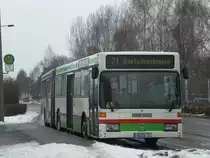 Mercedes-Benz O 405 N (Niederflur-Stadtversion) auf der Linie 71 nach Kastanienstra�e an der Haltestelle Krankenhaus Olvenstedt.