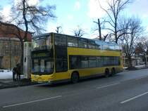 MAN Lion's City DD (Doppelstock) auf der Linie 285 nach S+U Bahnhof Rathaus Steglitz an der Haltestelle Zehlendorf Eiche.